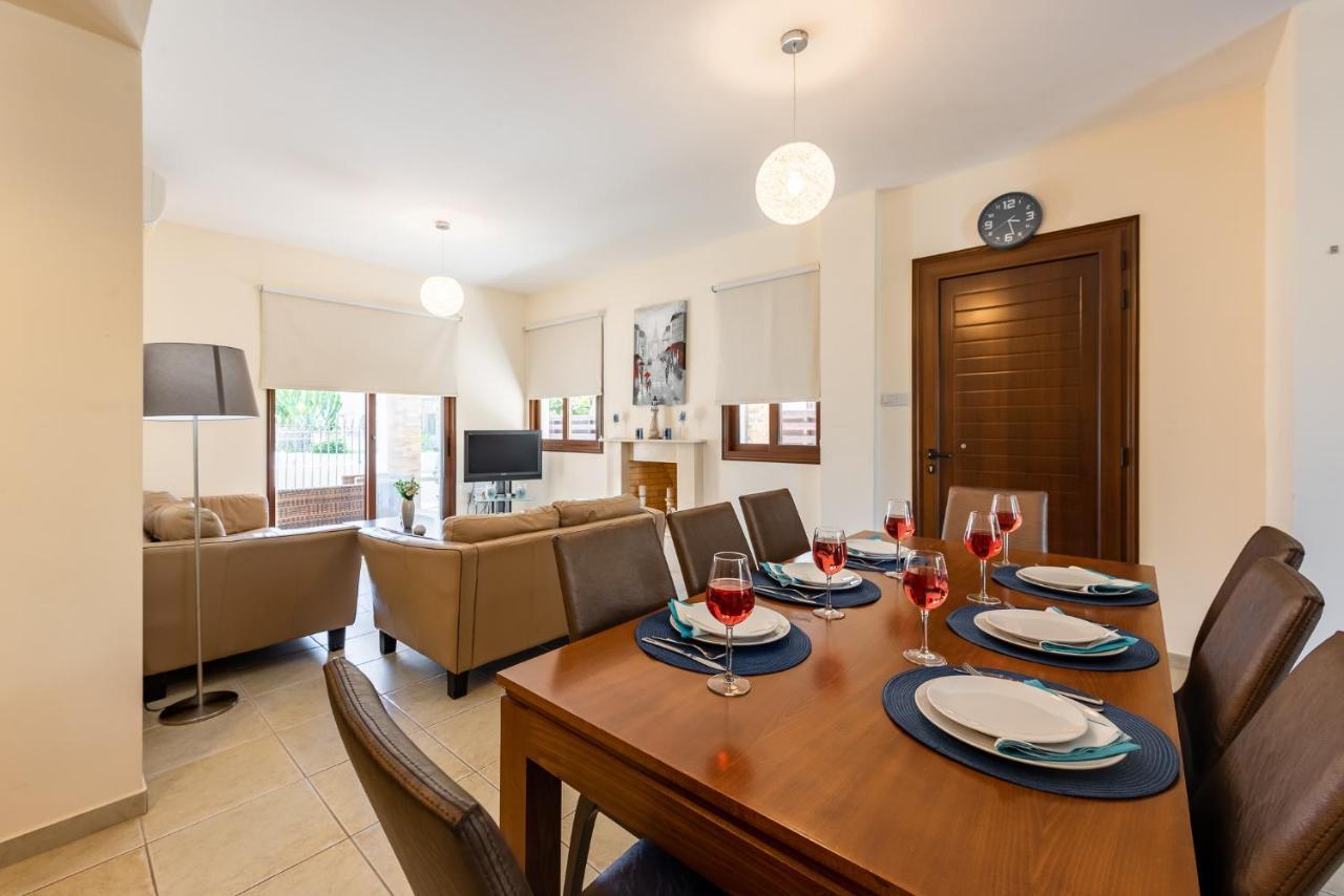 Villa Alexandra By Ezoria Villas Agia Napa Buitenkant foto