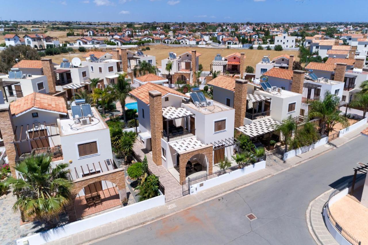Villa Alexandra By Ezoria Villas Agia Napa Buitenkant foto