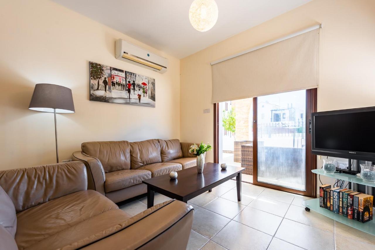 Villa Alexandra By Ezoria Villas Agia Napa Buitenkant foto