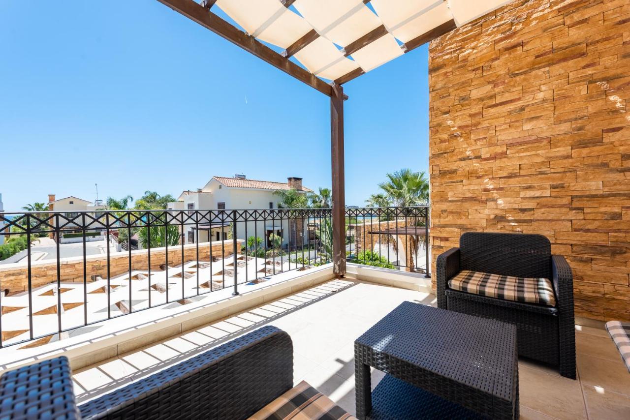Villa Alexandra By Ezoria Villas Agia Napa Buitenkant foto
