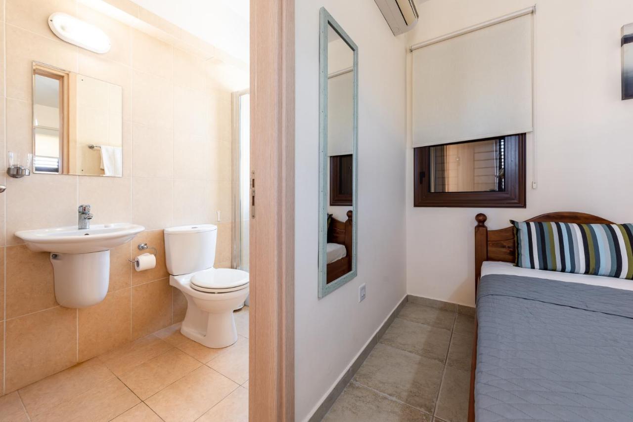 Villa Alexandra By Ezoria Villas Agia Napa Buitenkant foto